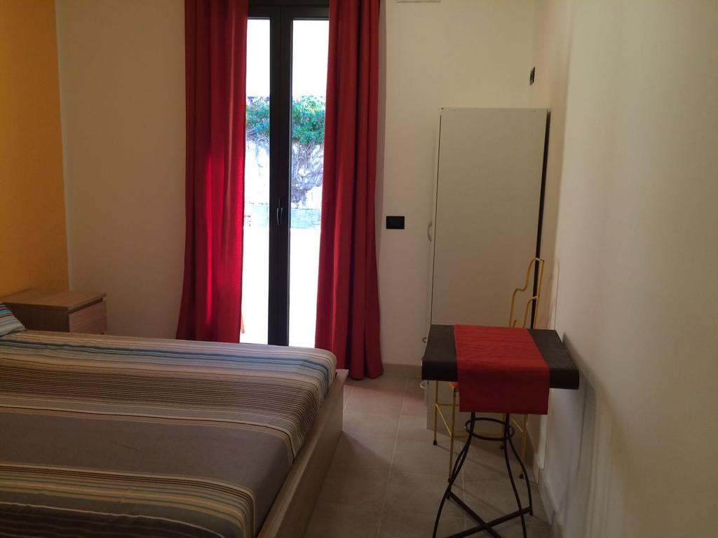 La Casa Delle Farfalle Bed & Breakfast Syracuse Ruang foto